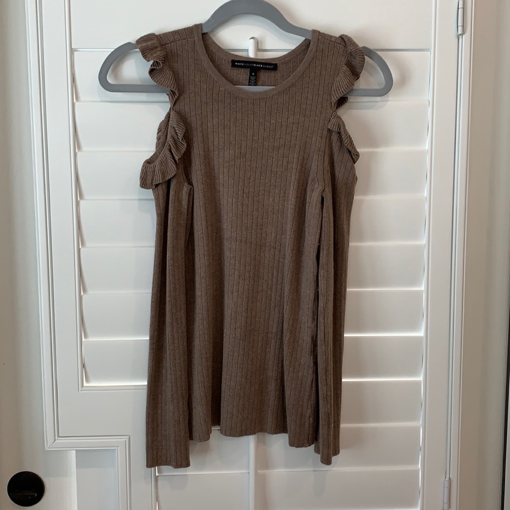 WHBM light brown cold shoulder sweater w/ruffle detail, S semi-fitted